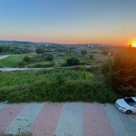 Spacious House Near The Airport Apartment Arnavutkoy Екстериор снимка