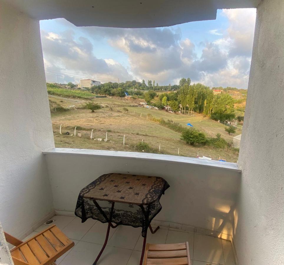 Spacious House Near The Airport Apartment Arnavutkoy Екстериор снимка