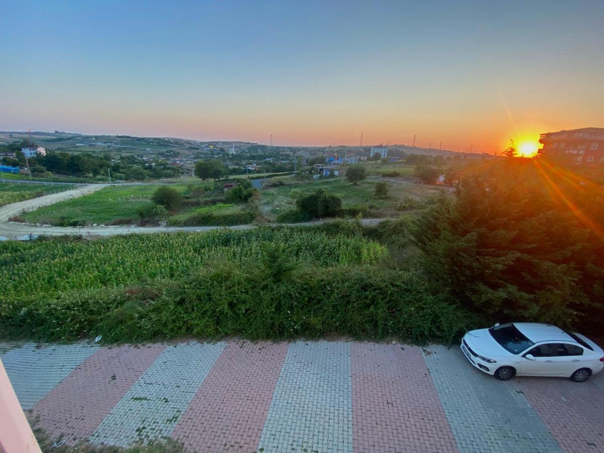 Spacious House Near The Airport Apartment Arnavutkoy Екстериор снимка
